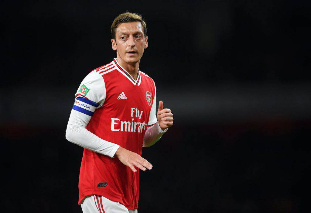 Ozil allontana il Milan