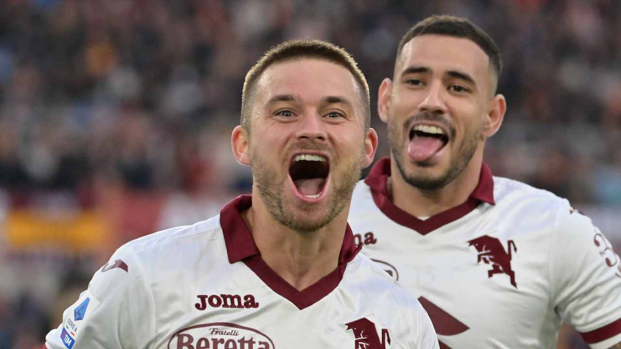 Linetty esulta al gol in Roma-Torino