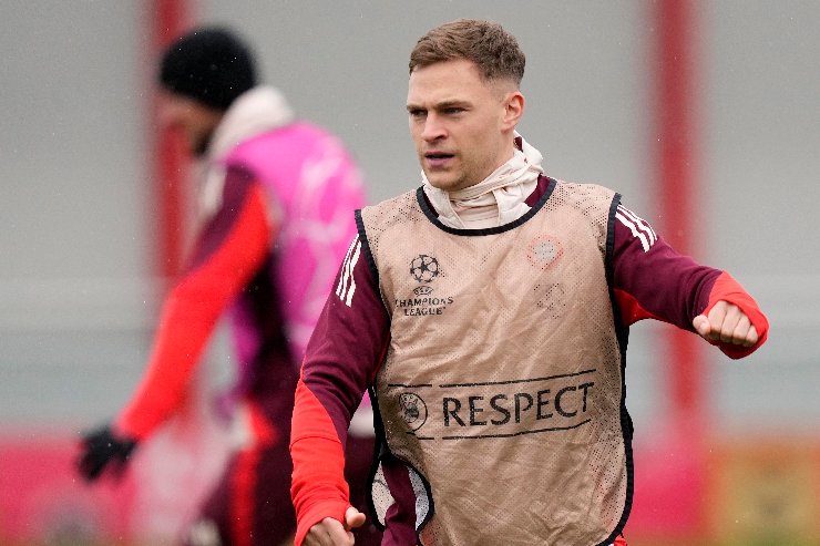 Joshua Kimmich con la maglia del Bayern Monaco